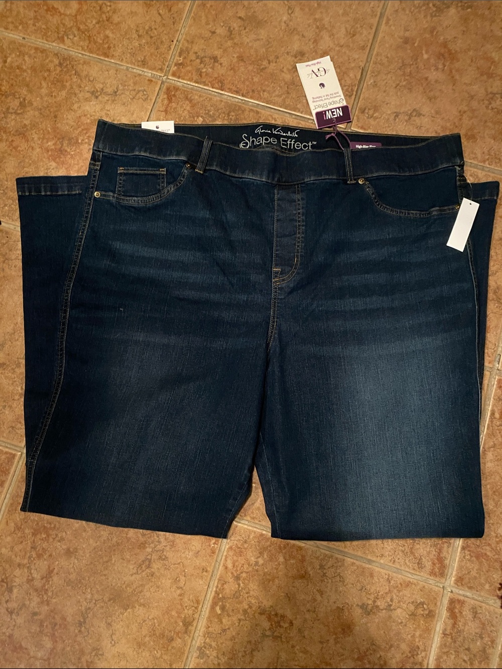 Gloria Vanderbilt Women’s Dark Indigo Relaxed Fit Jeans
